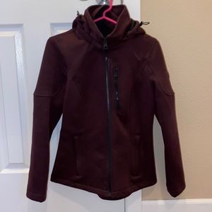 Women's hooded outdoor jacket